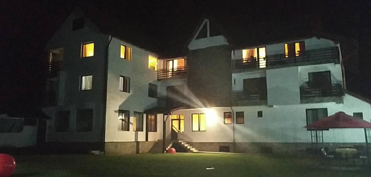 Pensiunea La Turcu Moeciu De Sus Exterior foto
